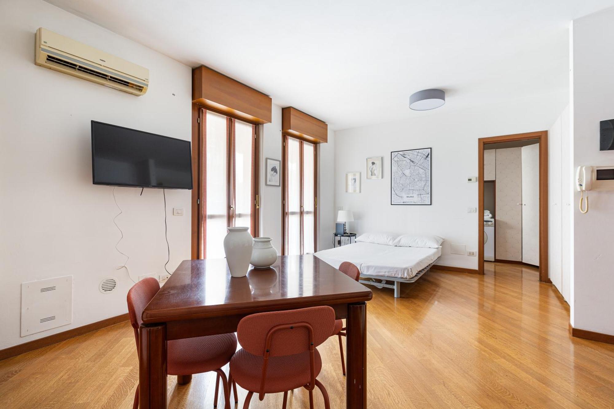 Cosy Studio With Balcony & Private Garage Milánó Kültér fotó