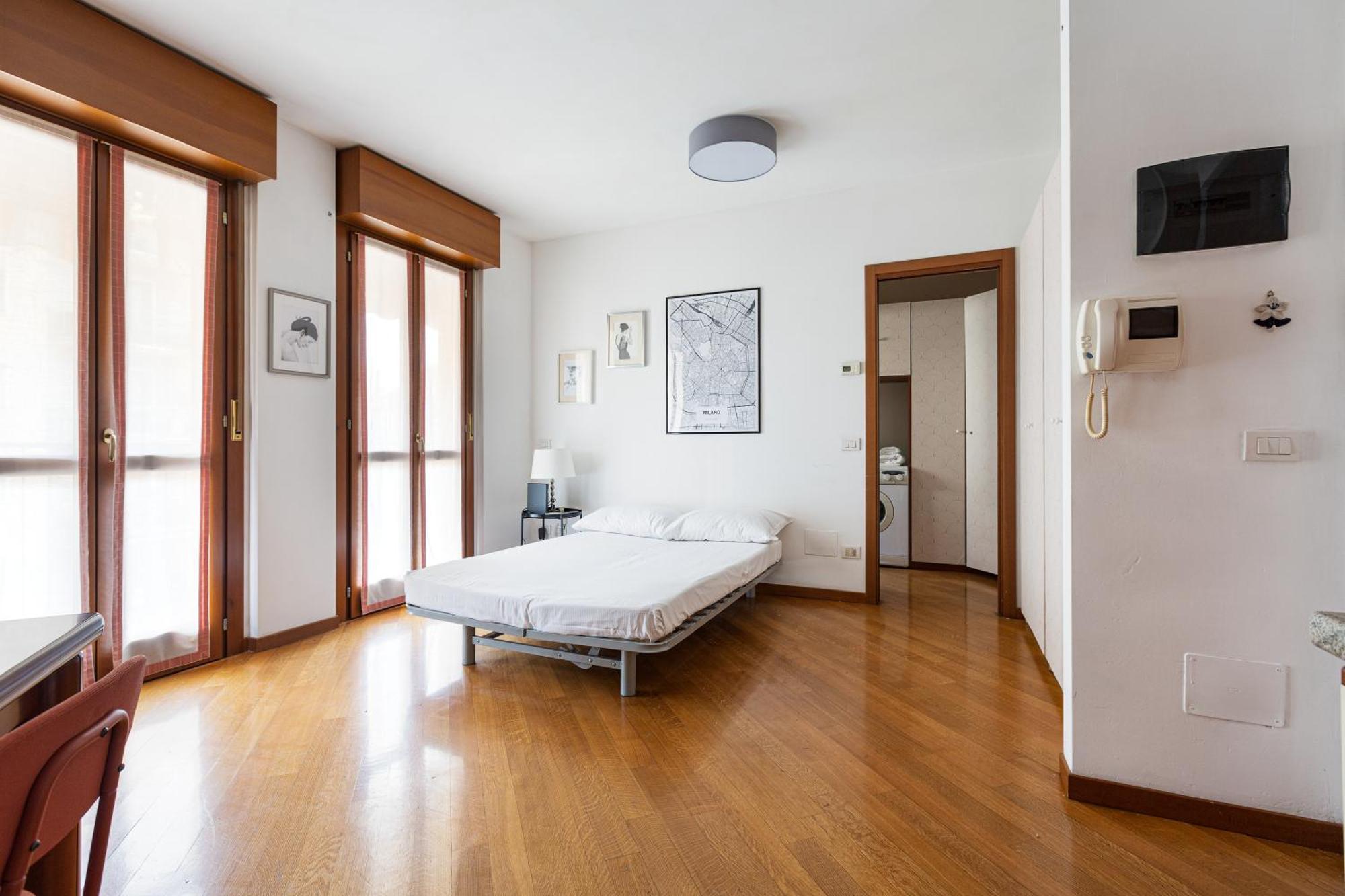 Cosy Studio With Balcony & Private Garage Milánó Kültér fotó